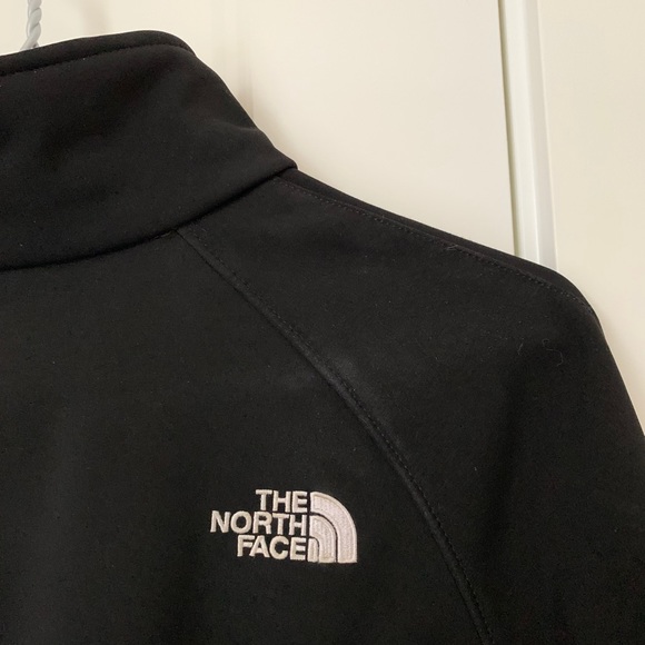 North face black thin jacket - Picture 4 of 9